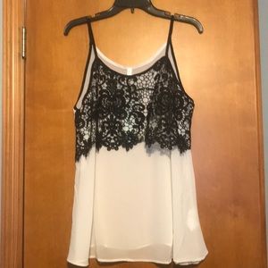 DressLilly Blouse with woven lace detail